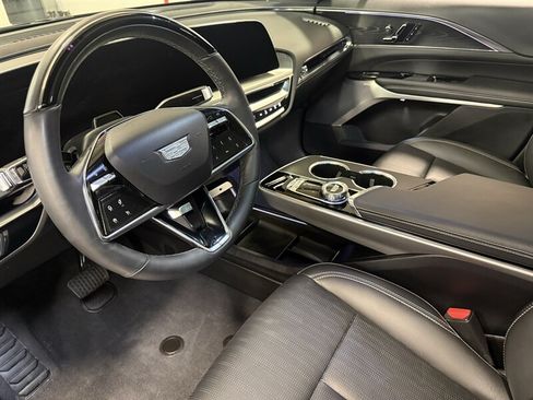 Used 2024 Cadillac Lyriq Sport AWD/4WD image 23