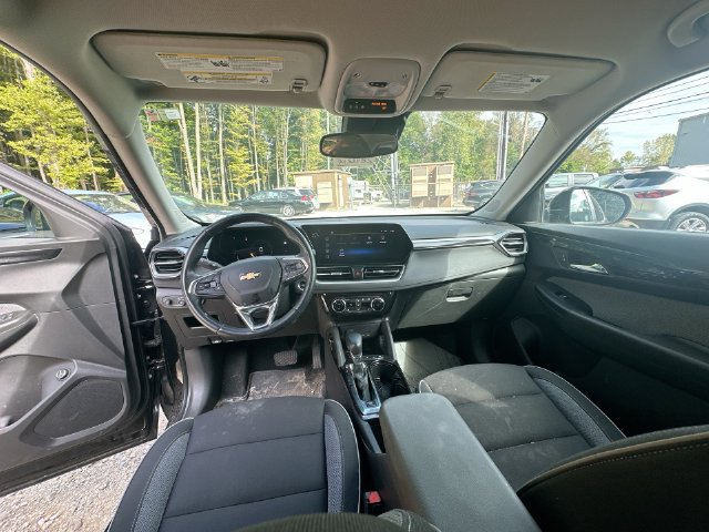 Used 2024 Chevrolet TrailBlazer LT w/ Convenience Package AWD/4WD image 31
