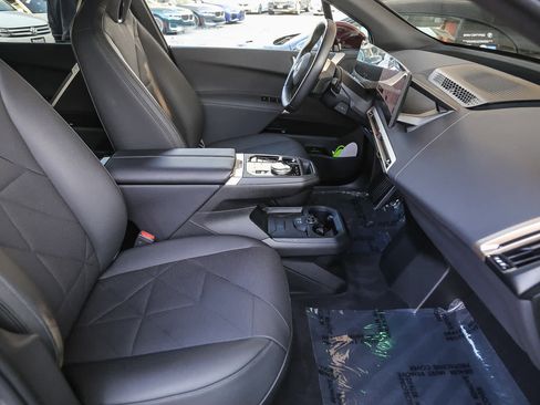 Used 2025 BMW iX xDrive50 w/ Sport Package image 13