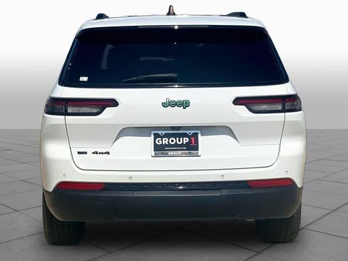 Used 2023 Jeep Grand Cherokee L Laredo AWD/4WD image 5
