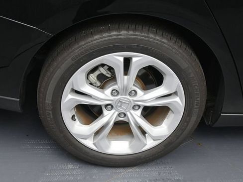 Certified 2025 Honda Accord LX image 7