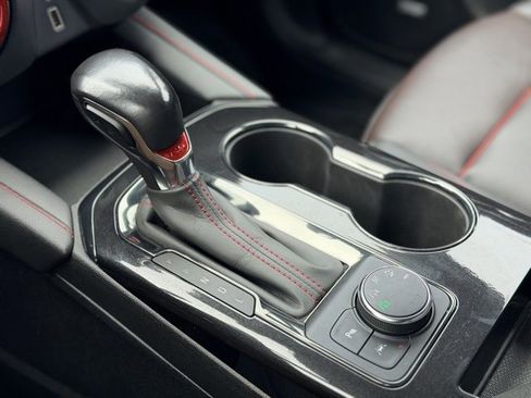 Used 2022 Chevrolet Blazer RS w/ Enhanced Convenience Package image 16