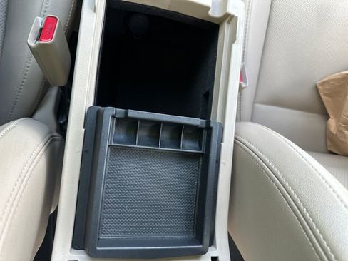 Used 2016 Subaru Legacy 2.5i Limited image 15