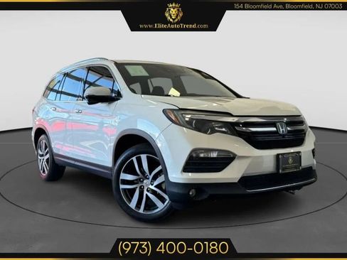 Used 2017 Honda Pilot Touring image 1