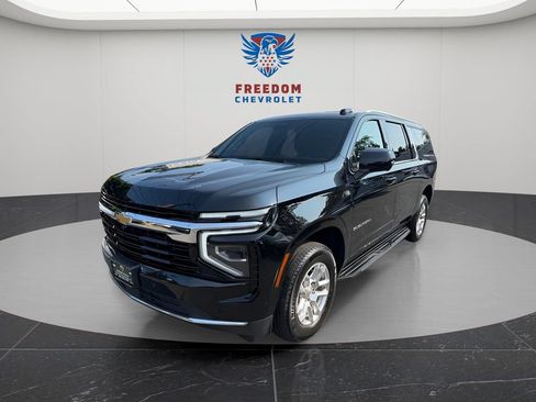 Used 2025 Chevrolet Suburban LS AWD/4WD image 1