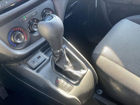 Used 2017 RAM ProMaster City Tradesman SLT w/ Rear Back-up Camera Group image 15