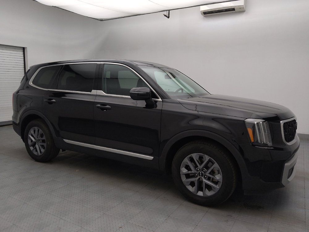 Used 2023 Kia Telluride LX FWD image 11