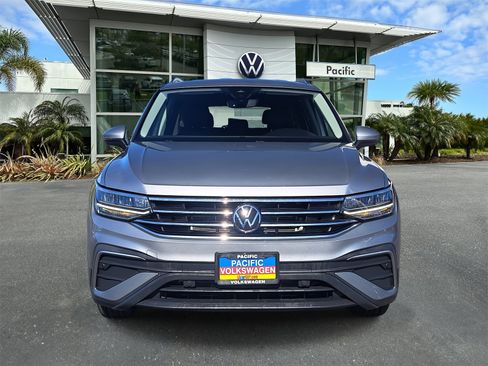 Certified 2022 Volkswagen Tiguan SE image 2