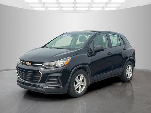 Used 2019 Chevrolet Trax LS FWD image 3