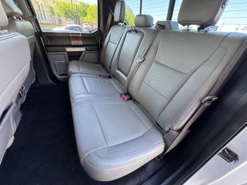 Used 2015 Ford F150 Lariat w/ Equipment Group 502A Luxury AWD/4WD image 18
