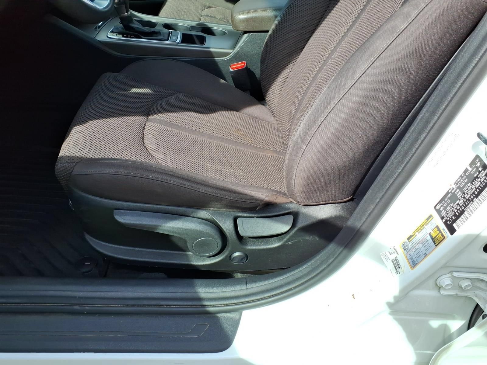 Used 2020 Kia Optima LX FWD image 15
