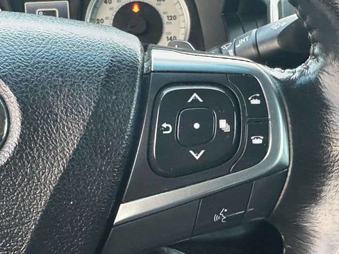 Used 2016 Toyota Camry SE image 26