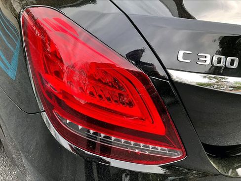 Used 2019 Mercedes-Benz C 300 Sedan image 28