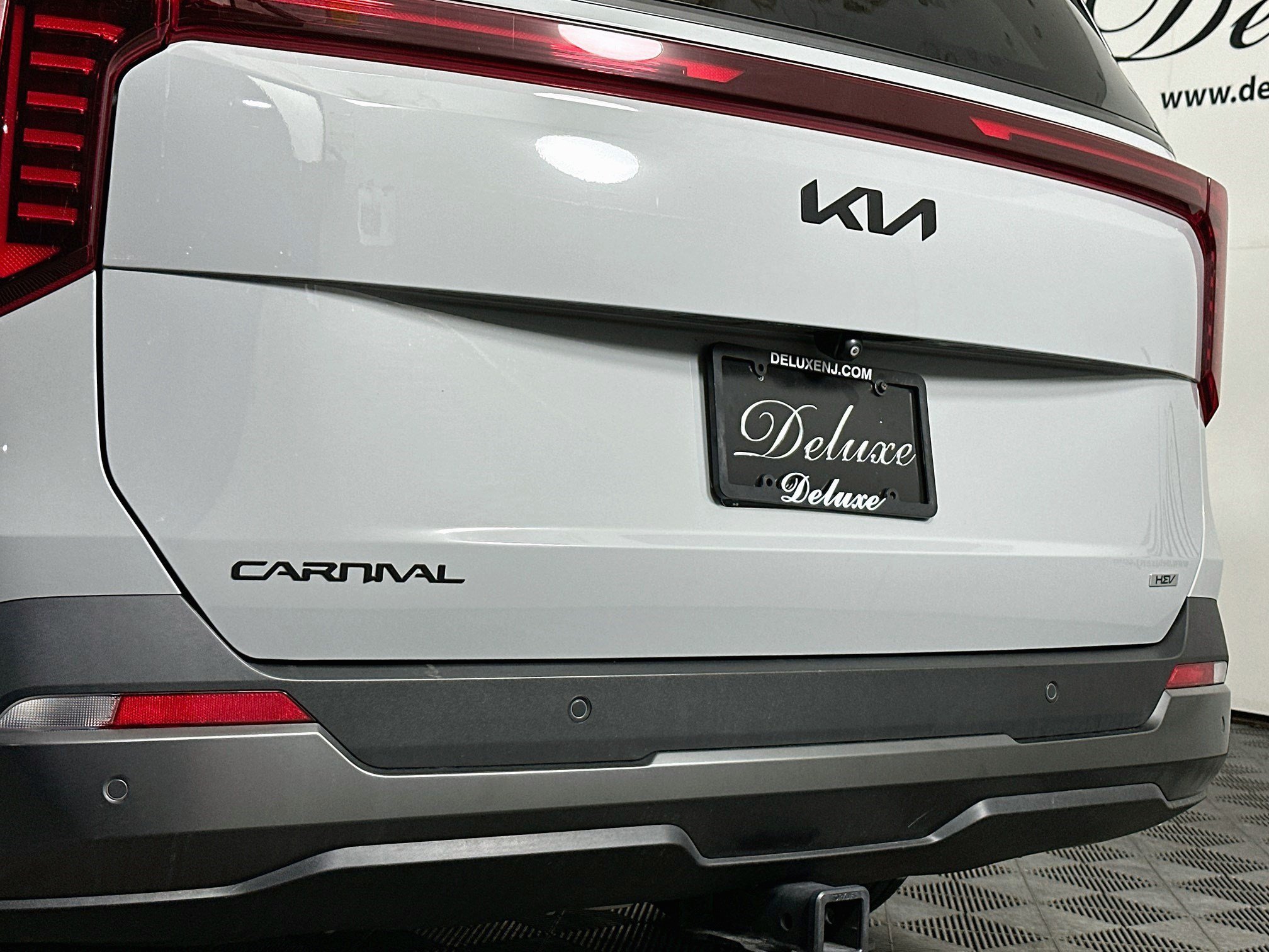 Used 2025 Kia Carnival SX Prestige FWD image 27