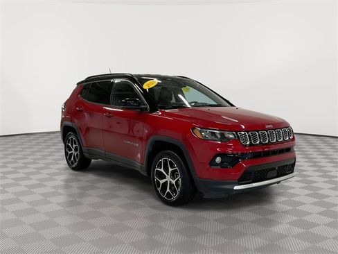 Used 2024 Jeep Compass Limited image 13