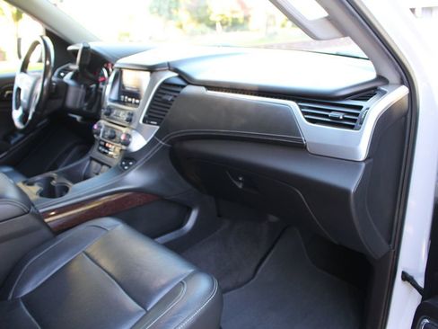 Used 2018 GMC Yukon XL SLT image 20