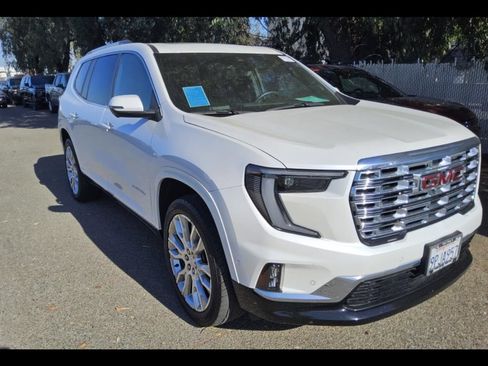 Used 2024 GMC Acadia Denali w/ Super Cruise Package FWD image 2