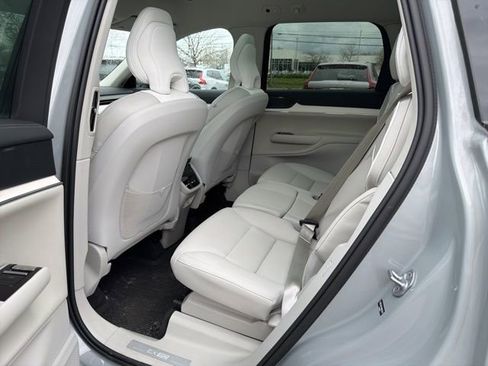 Used 2025 Volvo EX90 Plus AWD/4WD image 7