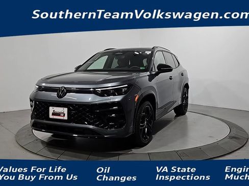 New 2026 Volkswagen Tiguan SE R-Line image 1