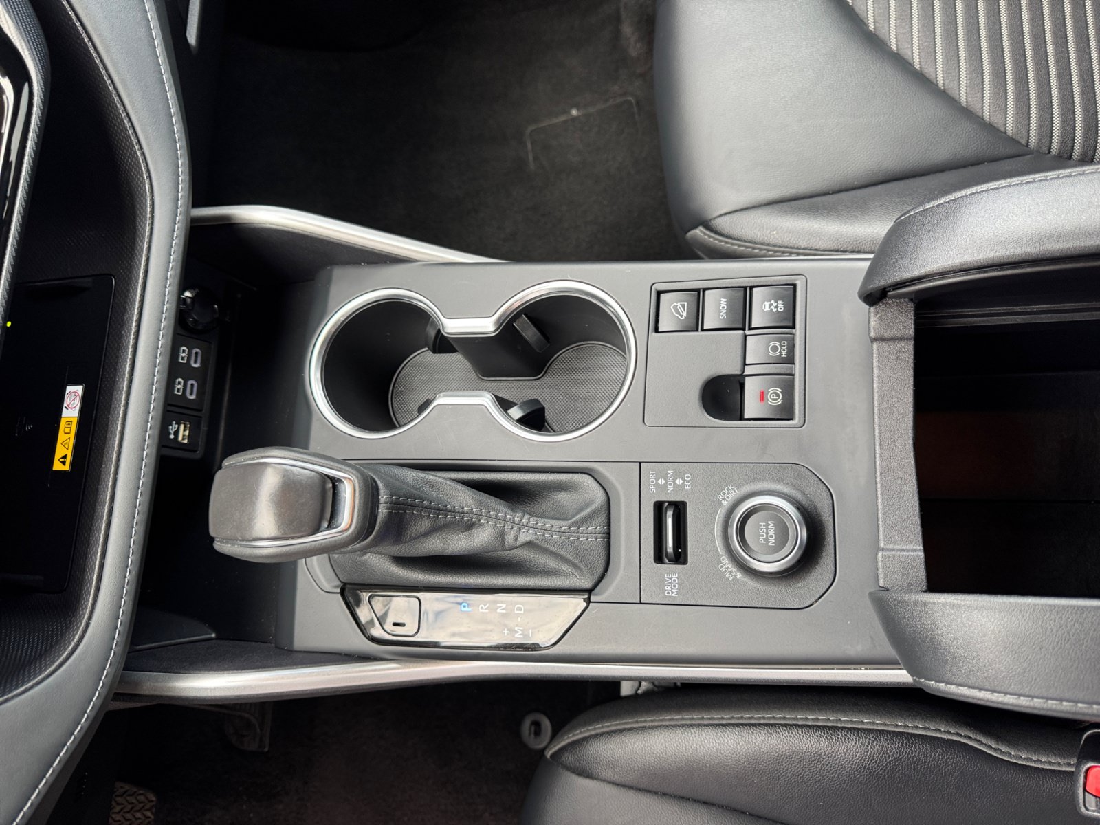 Used 2025 Toyota Highlander XSE AWD/4WD image 15