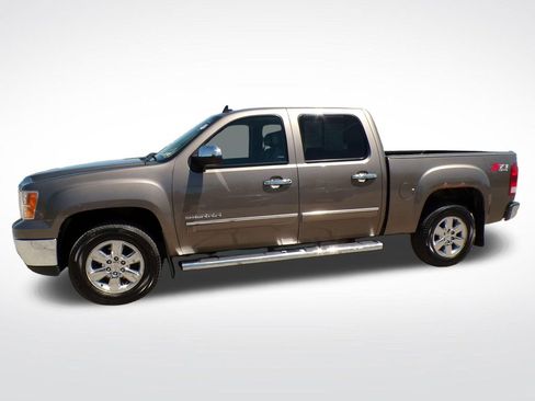 Used 2012 GMC Sierra 1500 SLE w/ Power Tech Package AWD/4WD image 3