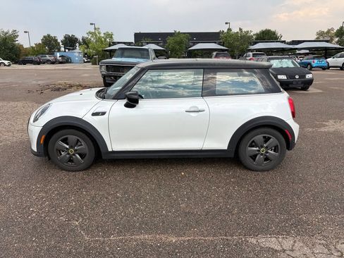 Used 2024 MINI Cooper SE FWD image 8