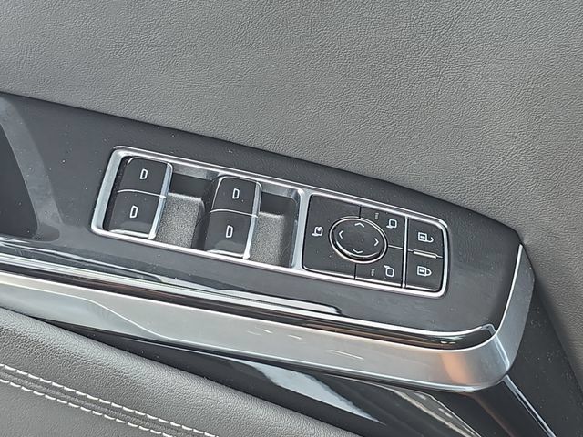 Certified 2026 Cadillac Escalade Sport w/ LPO, Floor Liner Package AWD/4WD image 31