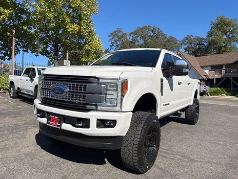 Used 2017 Ford F250 Platinum w/ Platinum Ultimate Package AWD/4WD image 3