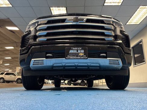 New 2026 Chevrolet Silverado 1500 High Country AWD/4WD image 15
