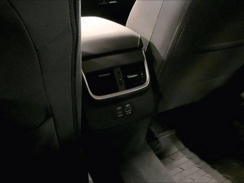 Used 2025 Subaru Outback Premium AWD/4WD image 34
