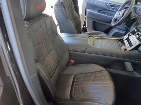 Used 2025 Nissan Armada PRO-4X AWD/4WD image 28
