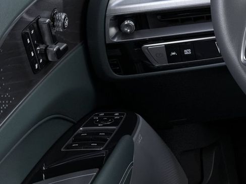New 2026 Cadillac Lyriq Signature Luxury w/ Nappa Leather Package RWD image 22