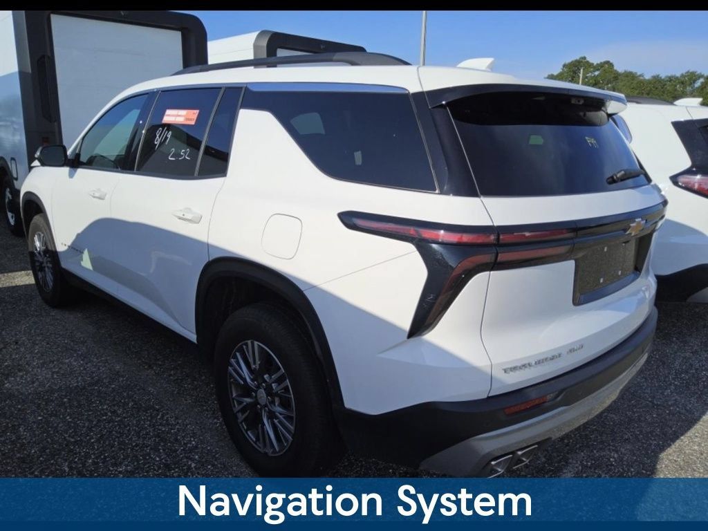 Used 2026 Chevrolet Traverse LT w/ Driver Confidence Package AWD/4WD image 5