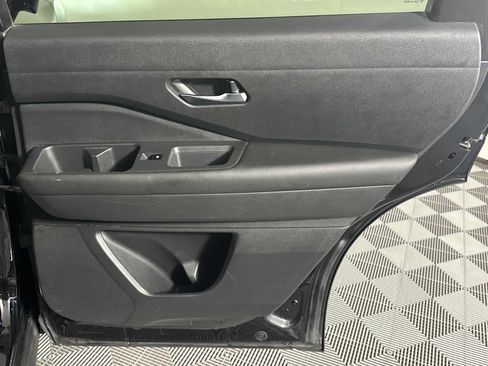 Used 2022 Nissan Pathfinder S AWD/4WD image 19