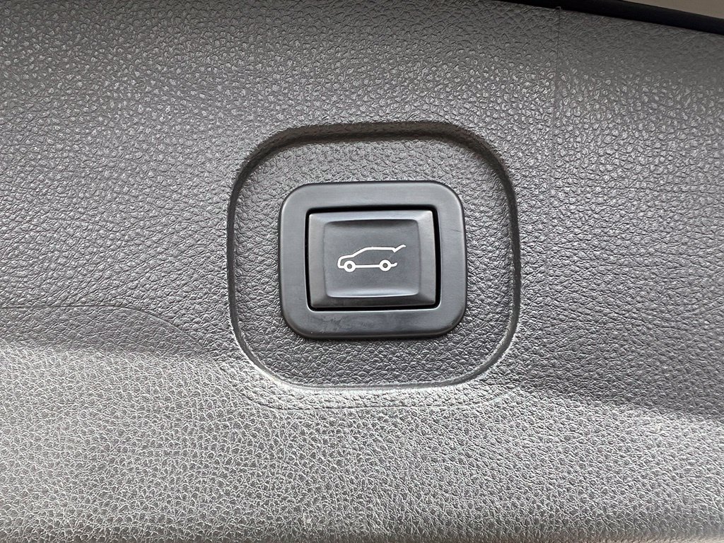 Used 2014 Chevrolet Equinox LTZ AWD/4WD image 14