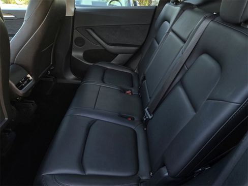 Used 2023 Tesla Model Y Long Range image 11