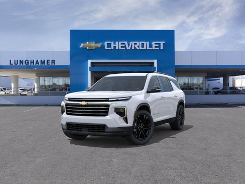 New 2026 Chevrolet Traverse LT w/ LPO, Floor Liner Package FWD image 32