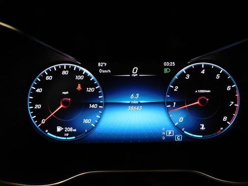 Used 2021 Mercedes-Benz GLC 300 image 33