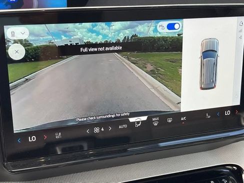 Used 2025 Ford Expedition Active AWD/4WD image 33