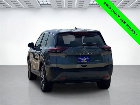 Used 2023 Nissan Rogue SV image 8