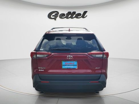 Used 2025 Toyota RAV4 XLE Premium FWD image 5