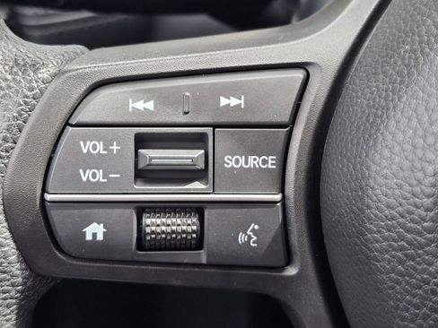 Used 2025 Honda HR-V LX image 15