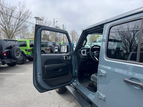 Used 2024 Jeep Wrangler Sahara w/ Dual Top Group AWD/4WD image 14