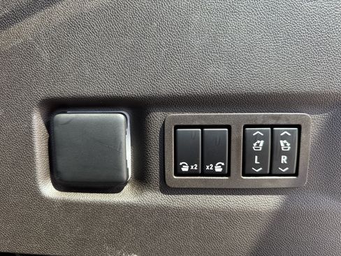 Used 2023 GMC Yukon XL Denali w/ Max Trailering Package AWD/4WD image 40