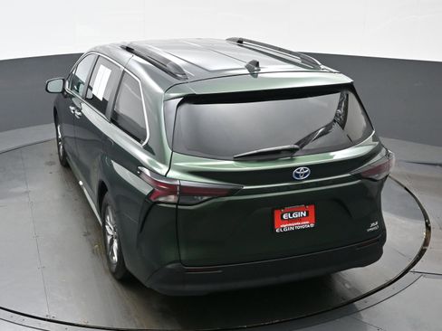 Used 2024 Toyota Sienna XLE image 40