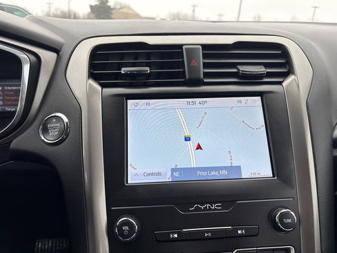 Used 2020 Ford Fusion SE image 36