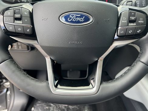 New 2026 Ford Explorer Platinum w/ LUX Leather Package AWD/4WD image 9
