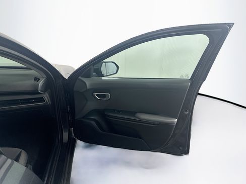 Used 2025 Kia K4 LXS image 33