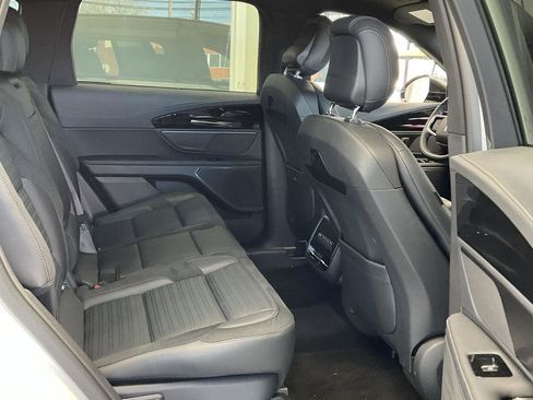 New 2024 Lincoln Nautilus Reserve w/ Jet Appearance Package (87T) image 16