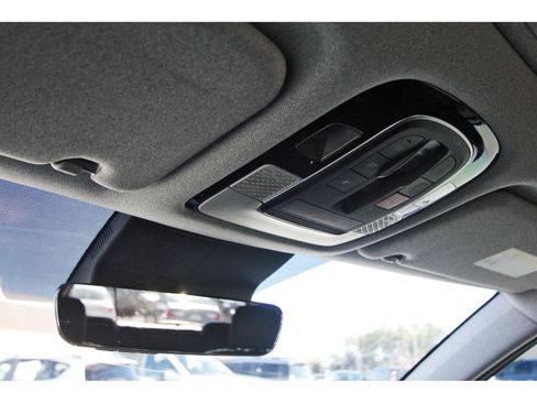 Used 2023 Hyundai Palisade Limited w/ Winter Package image 24